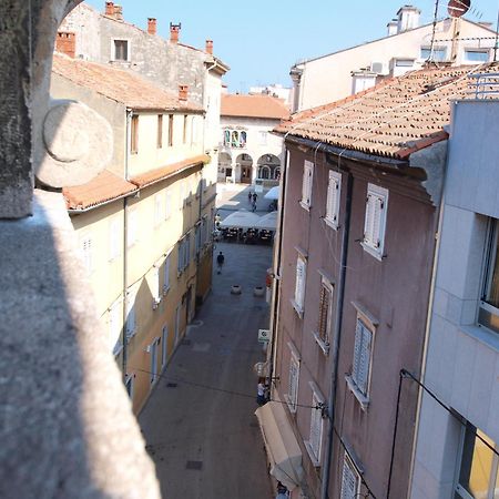 Apartamento Studio On Main Pedestrian Street Pula Habitación foto